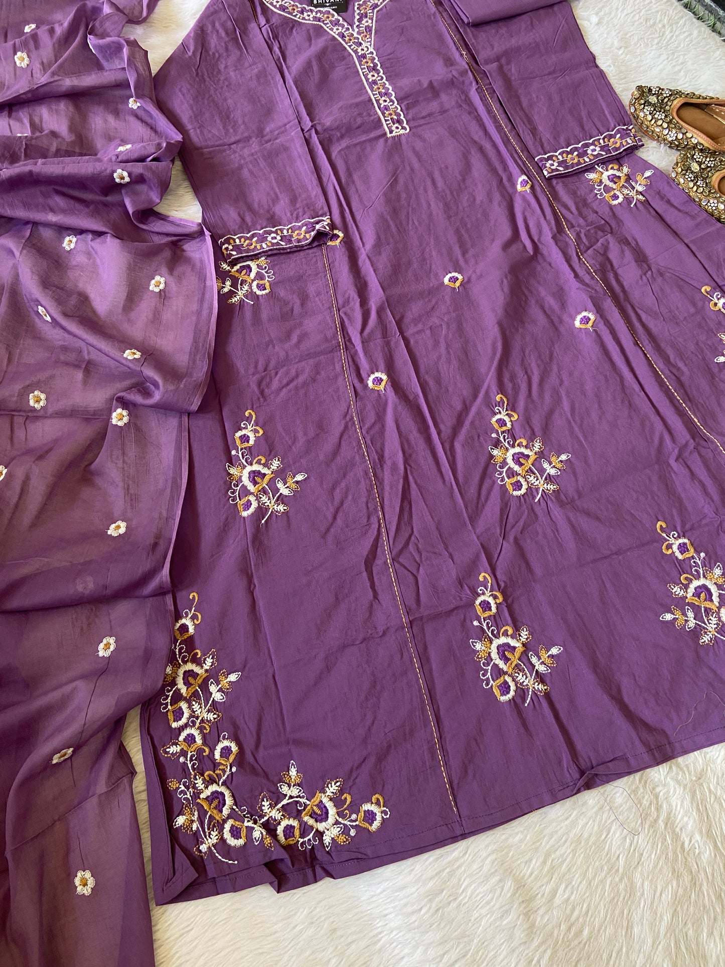 Beautiful Embroidery Work In Kurtis With Matching Pant And Dupatta, Cotton Aline Kurtis Suits For Women