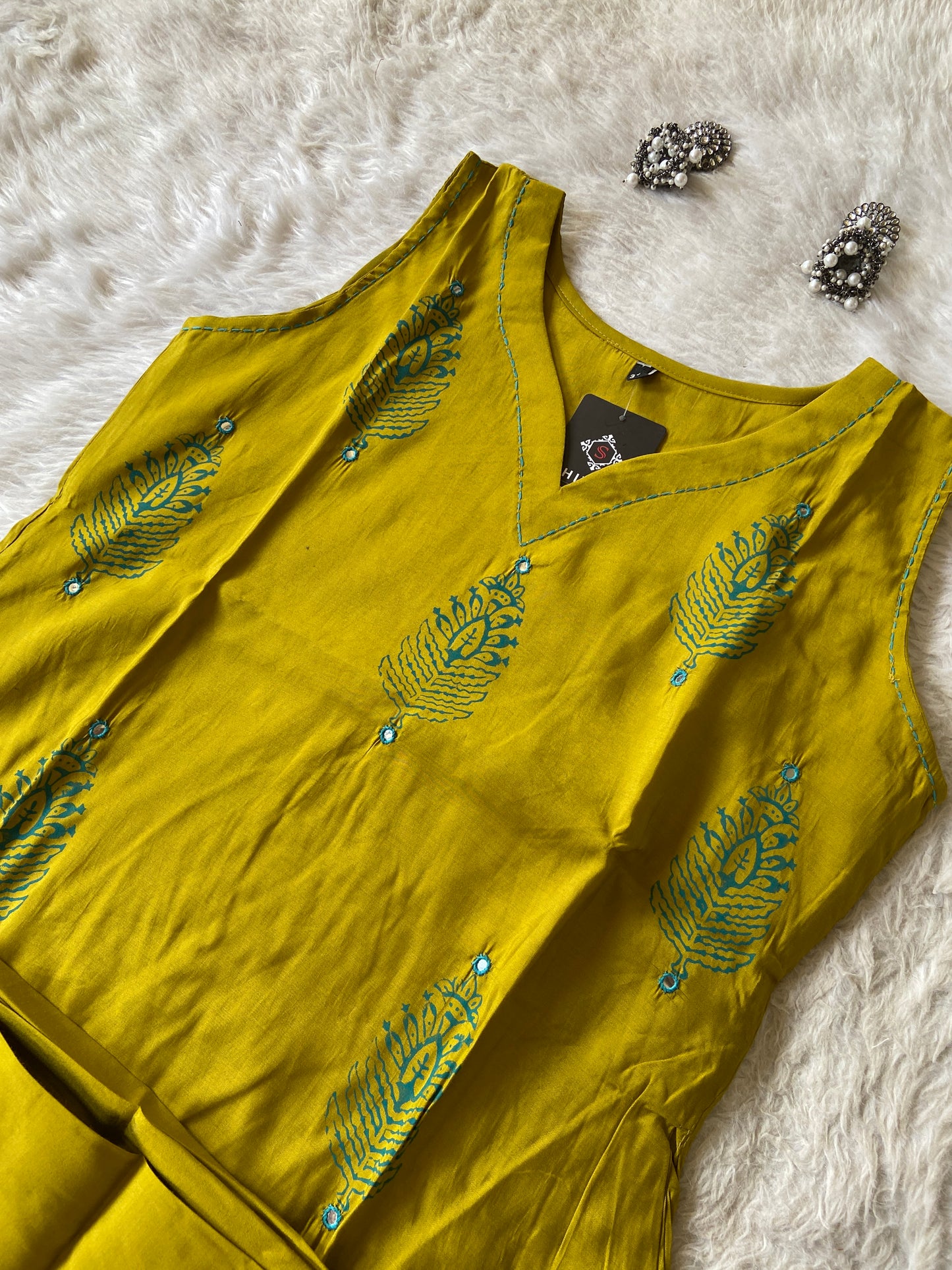 Sleeveless Aline Kurti With Block Print And Matching Palazzo, Sleeve Attched 3/4th. Silk Aline Kurti Sets For Women.