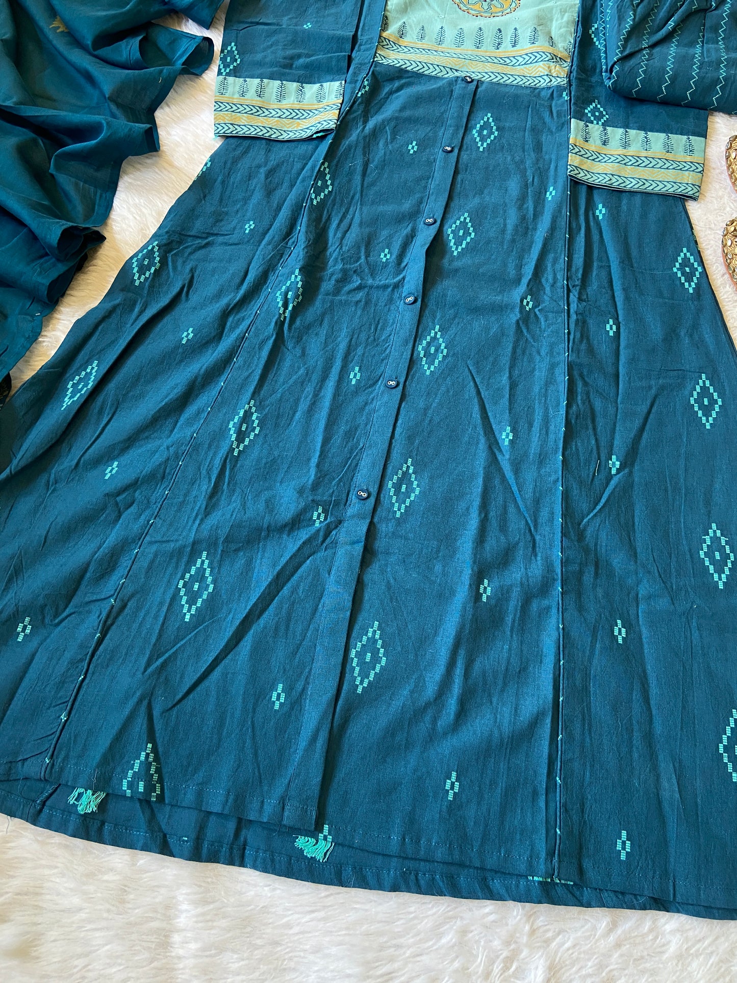 Cotton Kurti With Pant And Dupatta (Gamthi Pair). Cotton Straight Kurti Suit Sets For Women.
