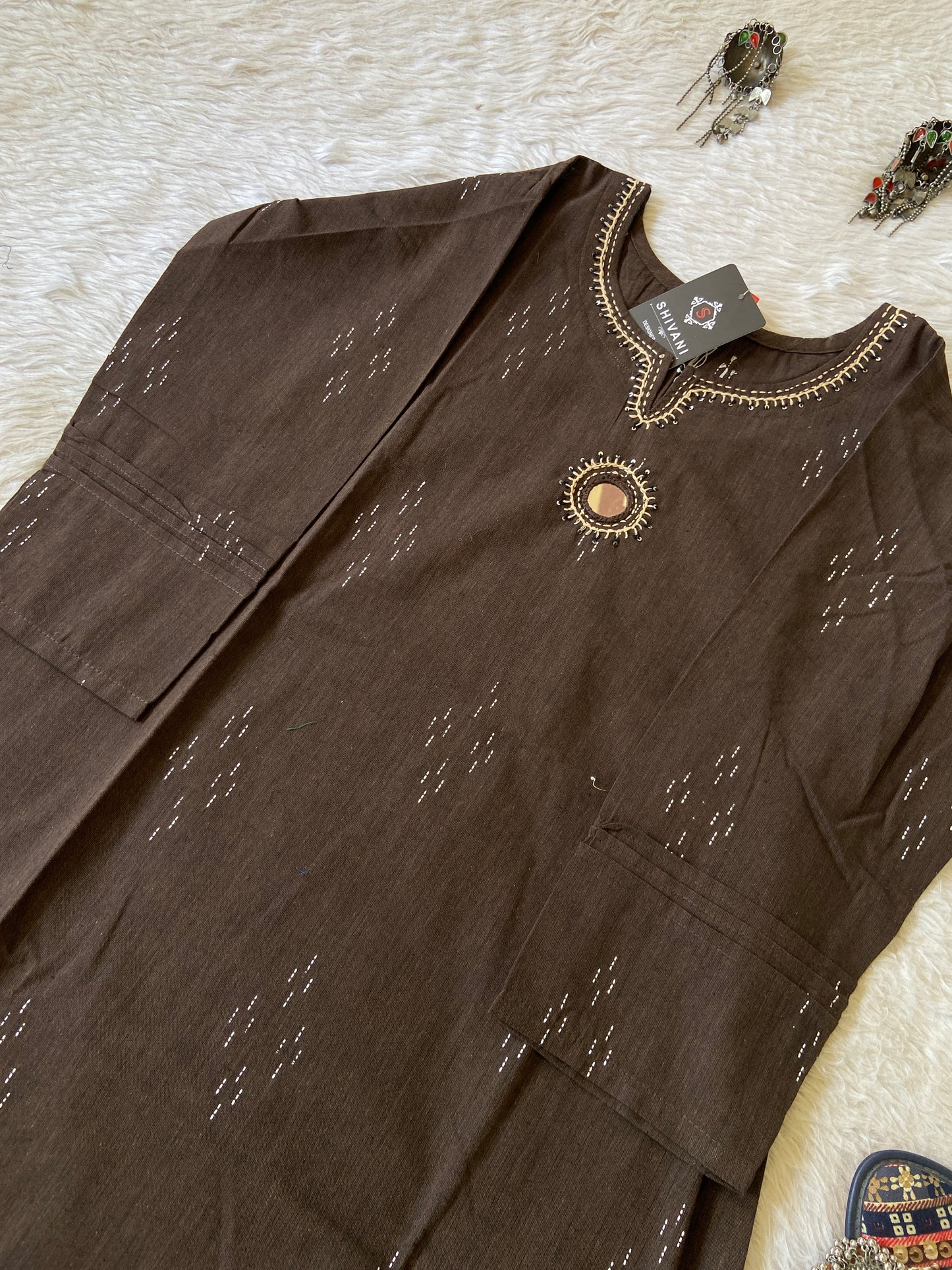 Cotton Straight Kurti With Mirror Work In Neck (Gamthi Kurti). Cotton Kurti For Women.