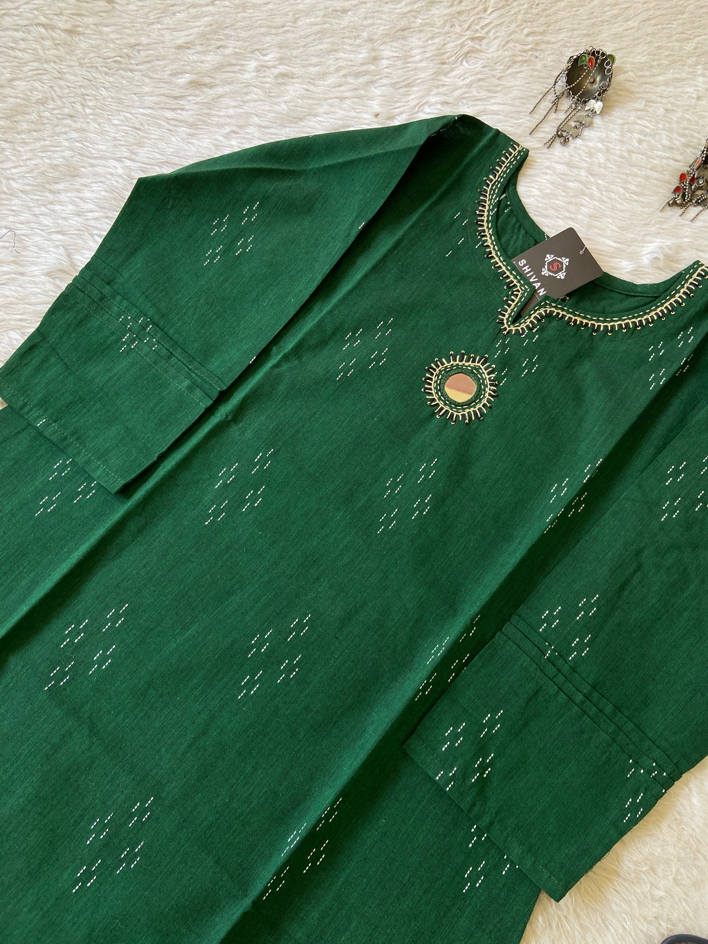 Cotton Straight Kurti With Mirror Work In Neck (Gamthi Kurti). Cotton Kurti For Women.