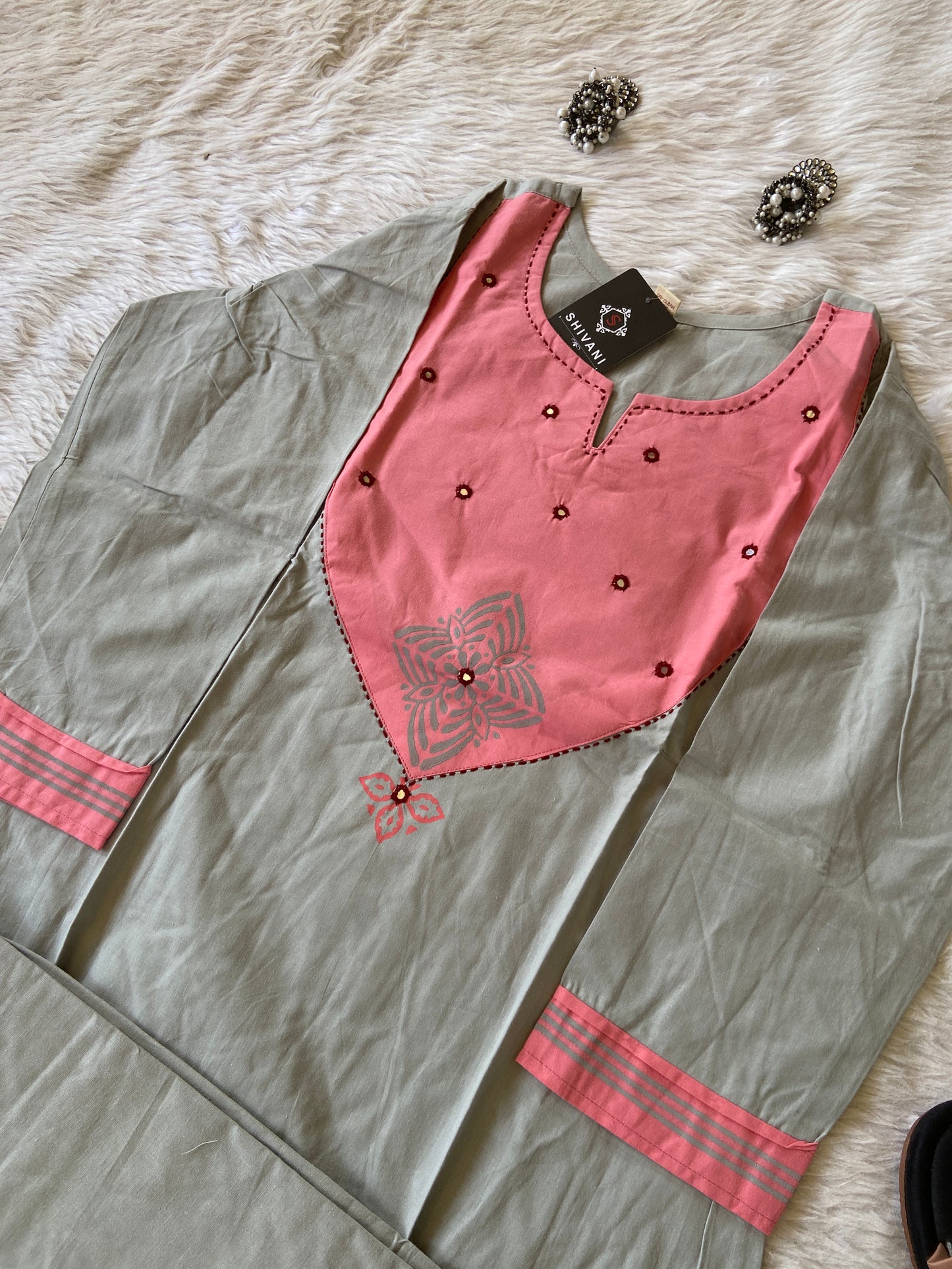 Contrast Patch Work Pair, Cotton Straightcut Kurti Sets For Women