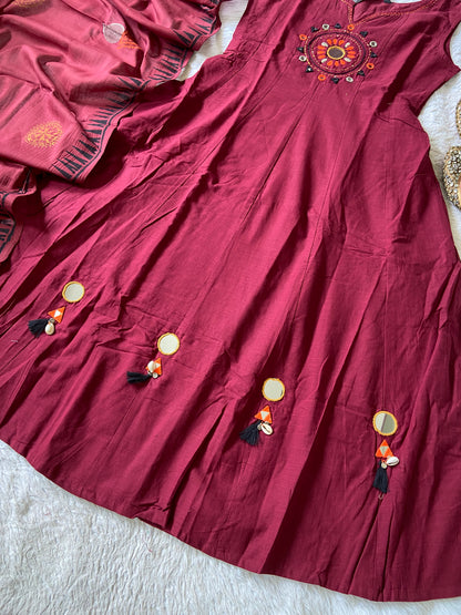 Mirror Work Cotton Anarkali Sleeveless Kurti, Palazzo And Dupatta. Cotton Anarkali Kurti Suits For Women Online India. Shop the Latest Festive Summer Collection at Shivani Designer Kurti.