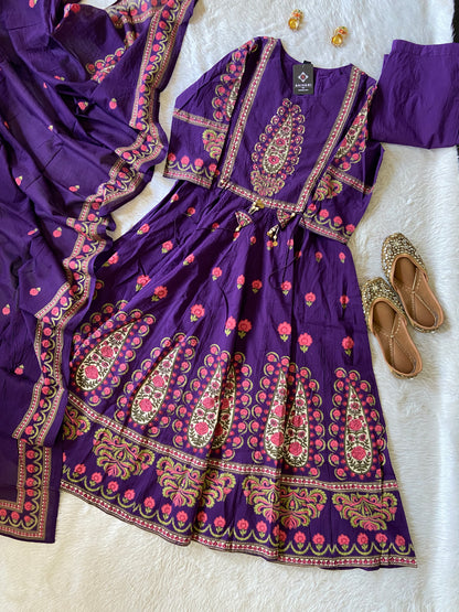 Jaipuri Cotton Anarkali Kurti With Pant And Dupatta. Cotton Suit Sets For Women Online India. Shop the Latest Festive Summer Collection at Shivani Designer Kurti.