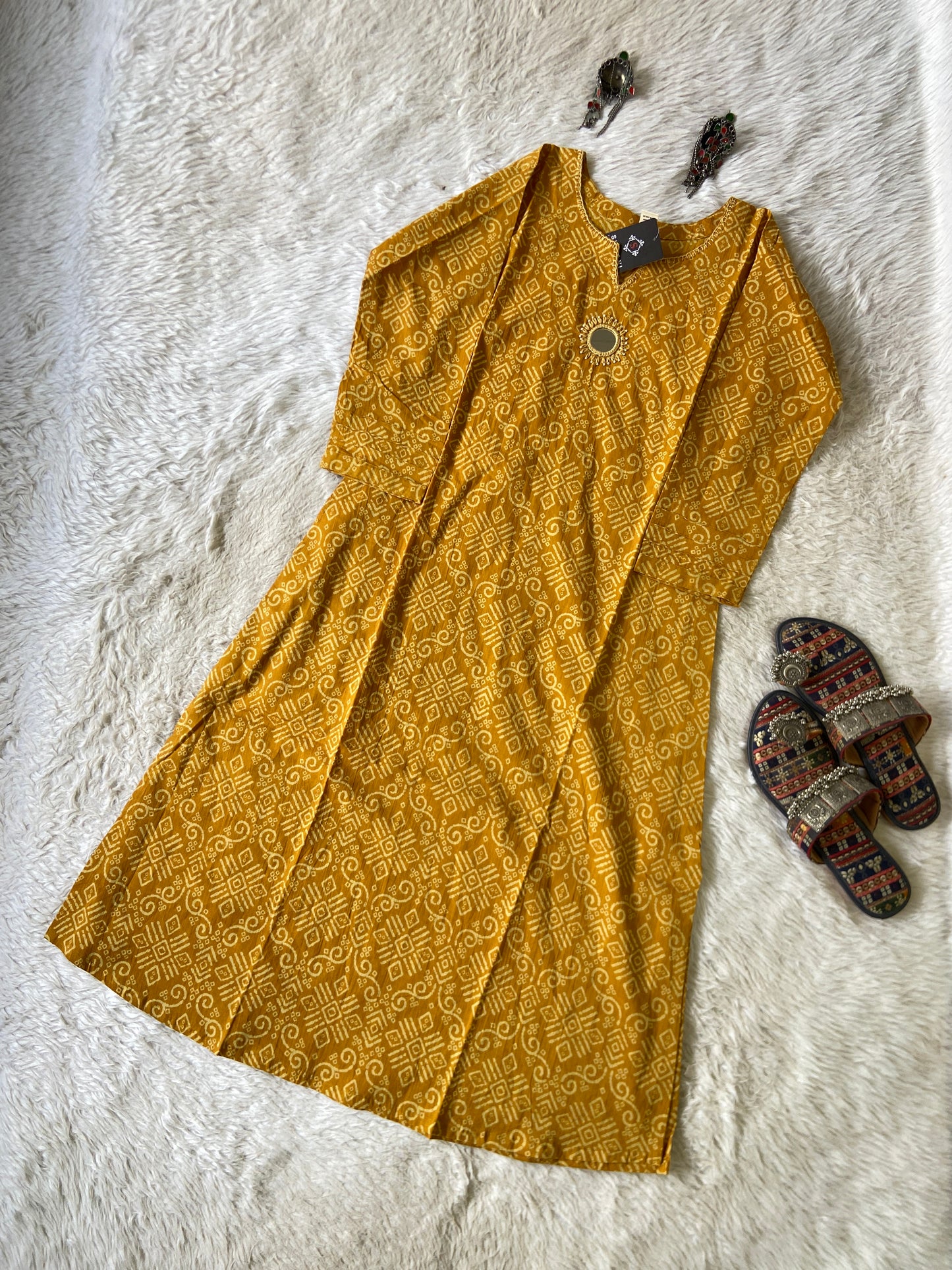 Aline Printed Cotton Kurti. Cotton Kurtis For Women Online India. Shop the Latest Festive Summer Collection at Shivani Designer Kurti.