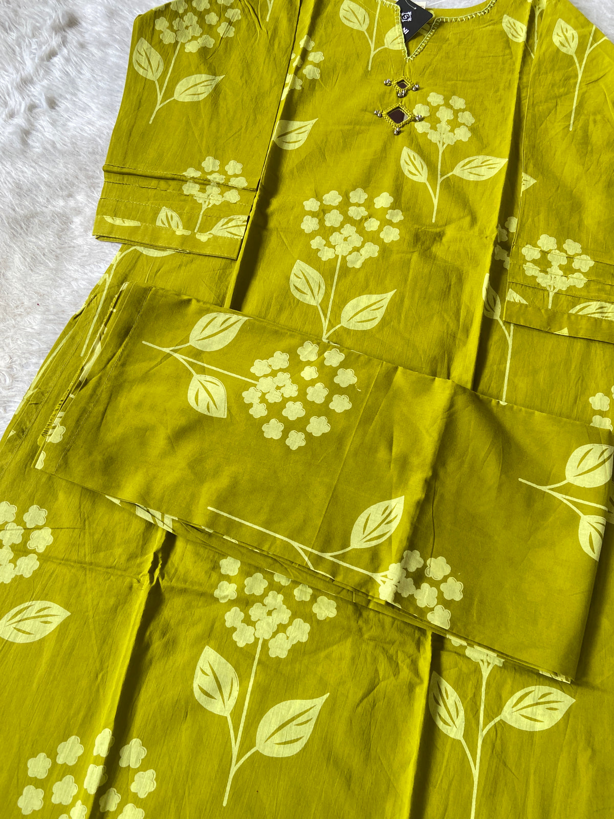 Jaipuri Cotton Printed Straight Kurti With Palazzo. Cotton Kurti Sets For Women Online India. Shop the Latest Festive Summer Collection at Shivani Designer Kurti.
