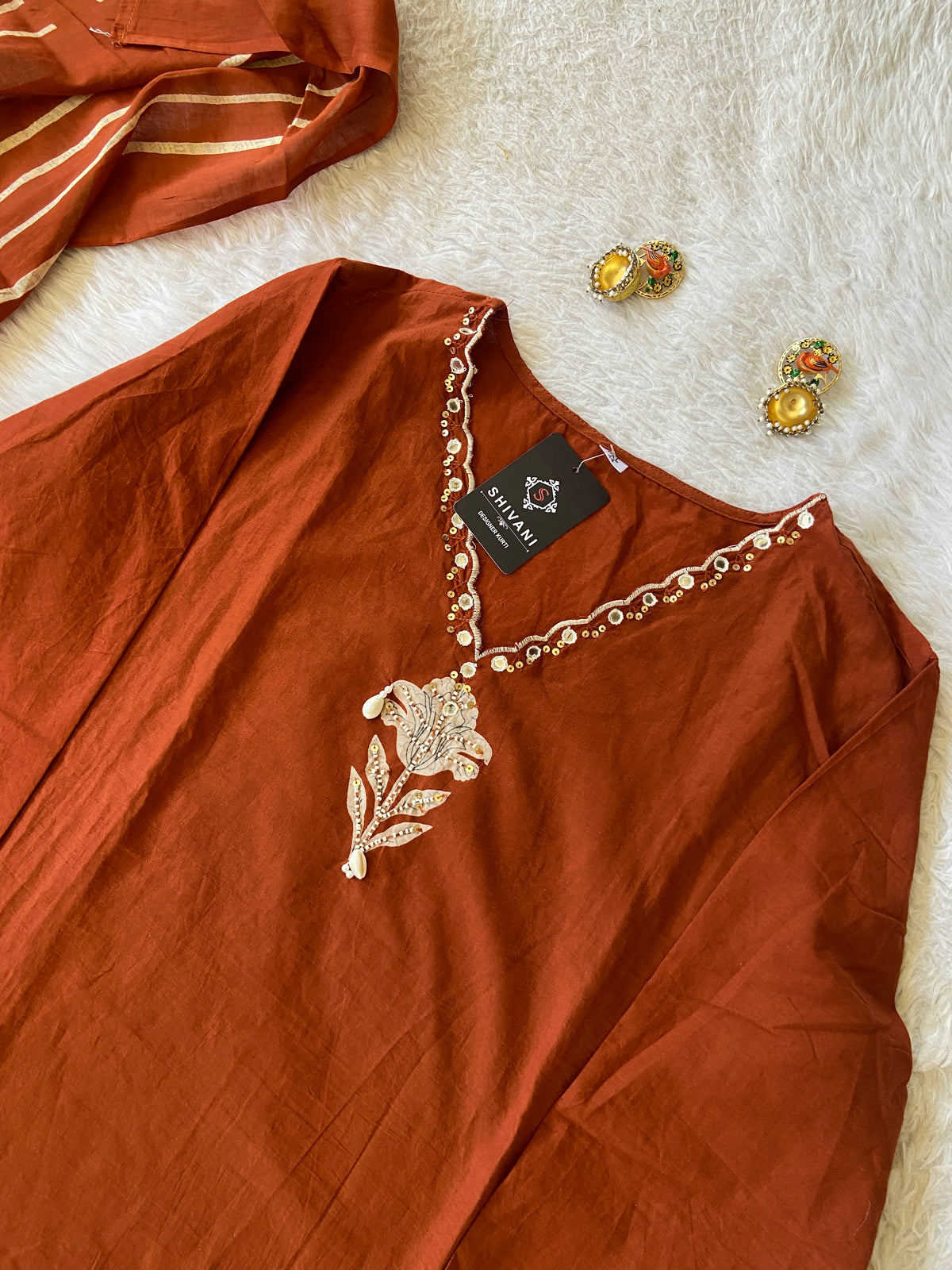Gopi Dress. Cotton Short Kurti With Divider Palazzo And Dupatta. Cotton Suit Sets For Women Online India. Shop the Latest Festive Summer Collection at Shivani Designer Kurti.
