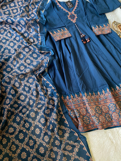 Jaipuri Cotton Anarkali Kurti With Pant And Dupatta. Cotton Suit Sets For Women Online India. Shop the Latest Festive Summer Collection at Shivani Designer Kurti.