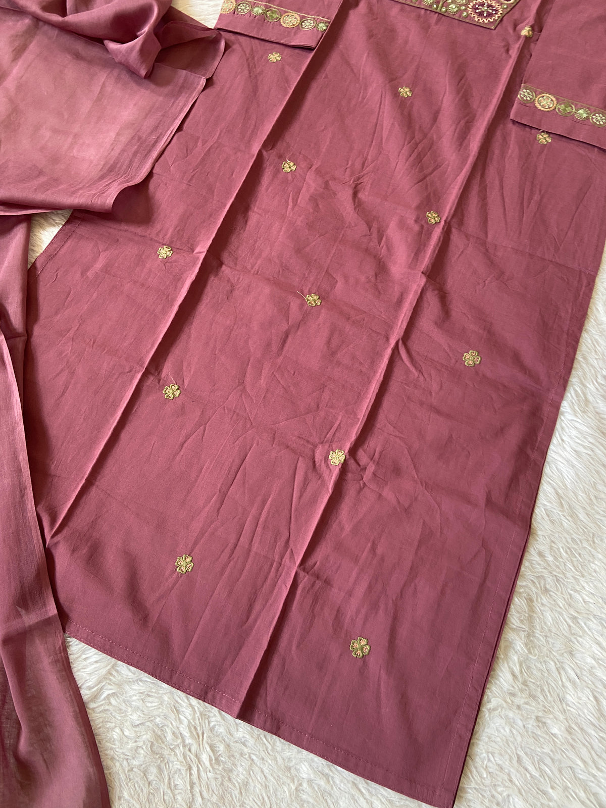 Embroidery Work Cotton Straight Cut Kurti With Pant And Dupatta. Cotton Suit Sets For Women Online India. Shop the Latest Festive Summer Collection at Shivani Designer Kurti.)