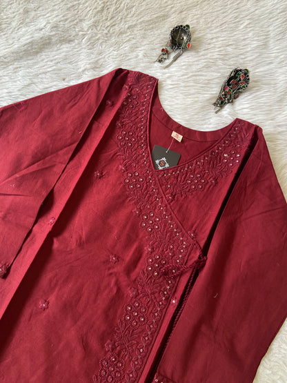 Lakhnavi Style Straight Cotton Kurti. Cotton Kurtis For Women Online India. Shop the Latest Festive Summer Collection at Shivani Designer Kurti.