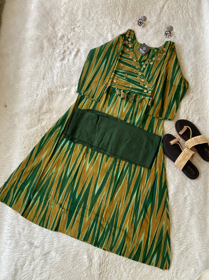 Ikkat Print Cotton Aline Kurti With Palazzo. Cotton Kurti Sets For Women Online India. Shop the Latest Festive Summer Collection at Shivani Designer Kurti.