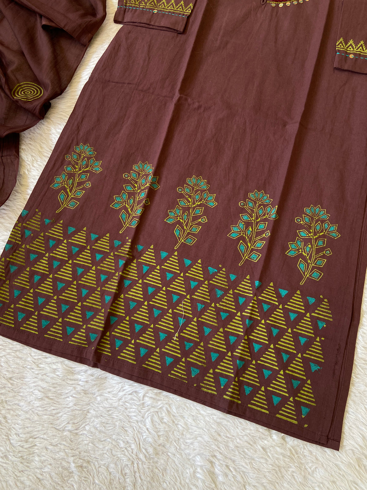 Mirror Hand Work Cotton Flex Straight Cut Kurti With Palazzo And Dupatta. Cotton Suit Sets For Women Online India. Shop the Latest Festive Summer Collection at Shivani Designer Kurti.