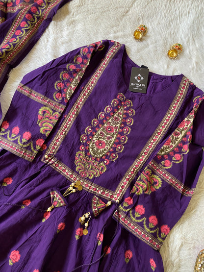 Jaipuri Cotton Anarkali Kurti With Pant And Dupatta. Cotton Suit Sets For Women Online India. Shop the Latest Festive Summer Collection at Shivani Designer Kurti.