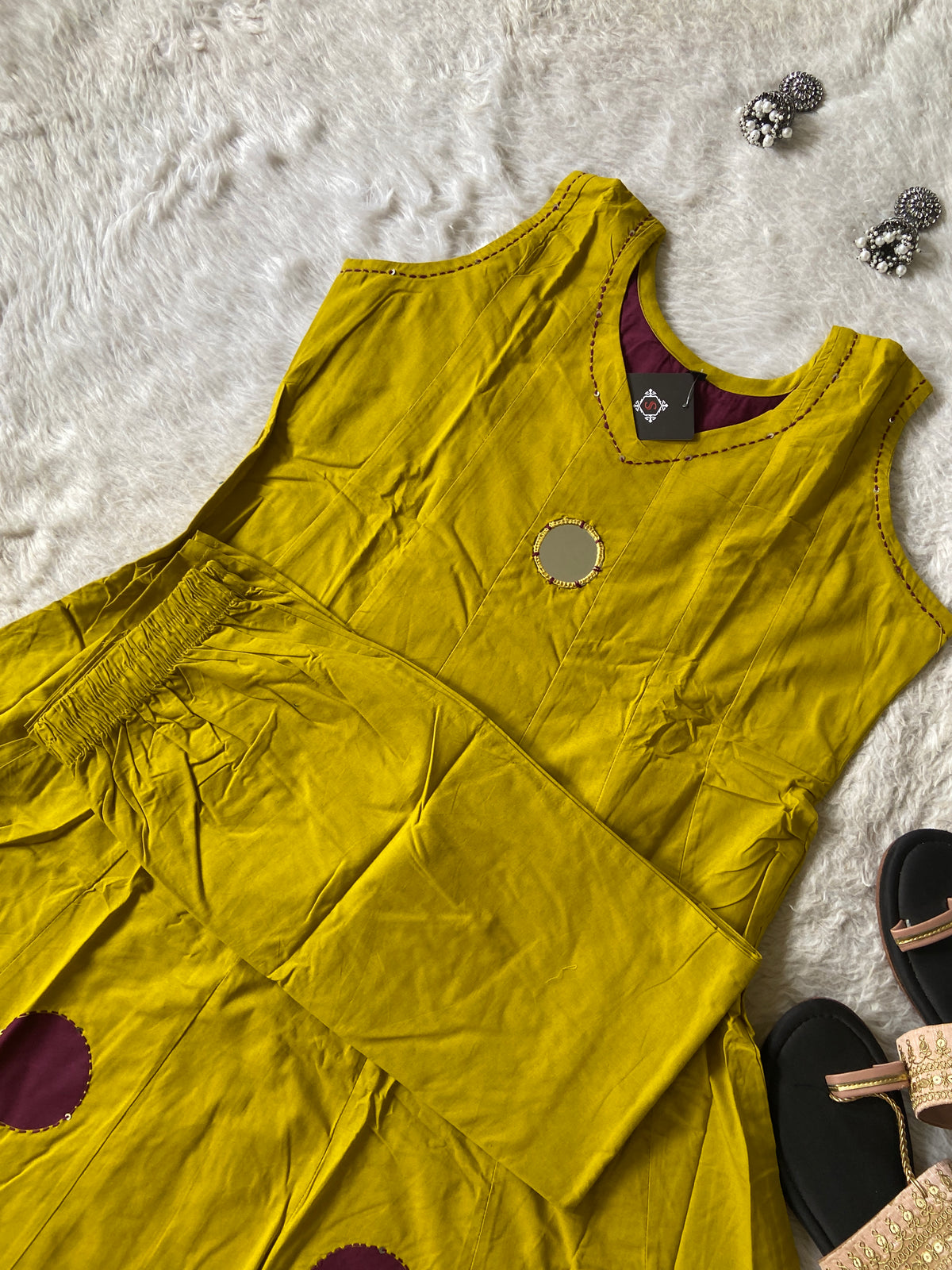 Aplic Work Cotton Anarkali Sleeveless Kurti And Palazzo. Cotton Anarkali Kurti Sets For Women Online India. Shop the Latest Festive Summer Collection at Shivani Designer Kurti.