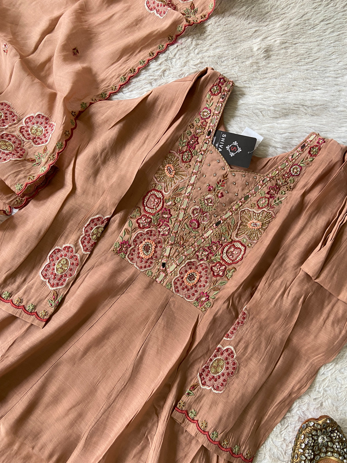 Premium Designer Anarkali Suit. Silk Suit Sets For Women Online India. Shop the Latest Festive Summer Collection at Shivani Designer Kurti.