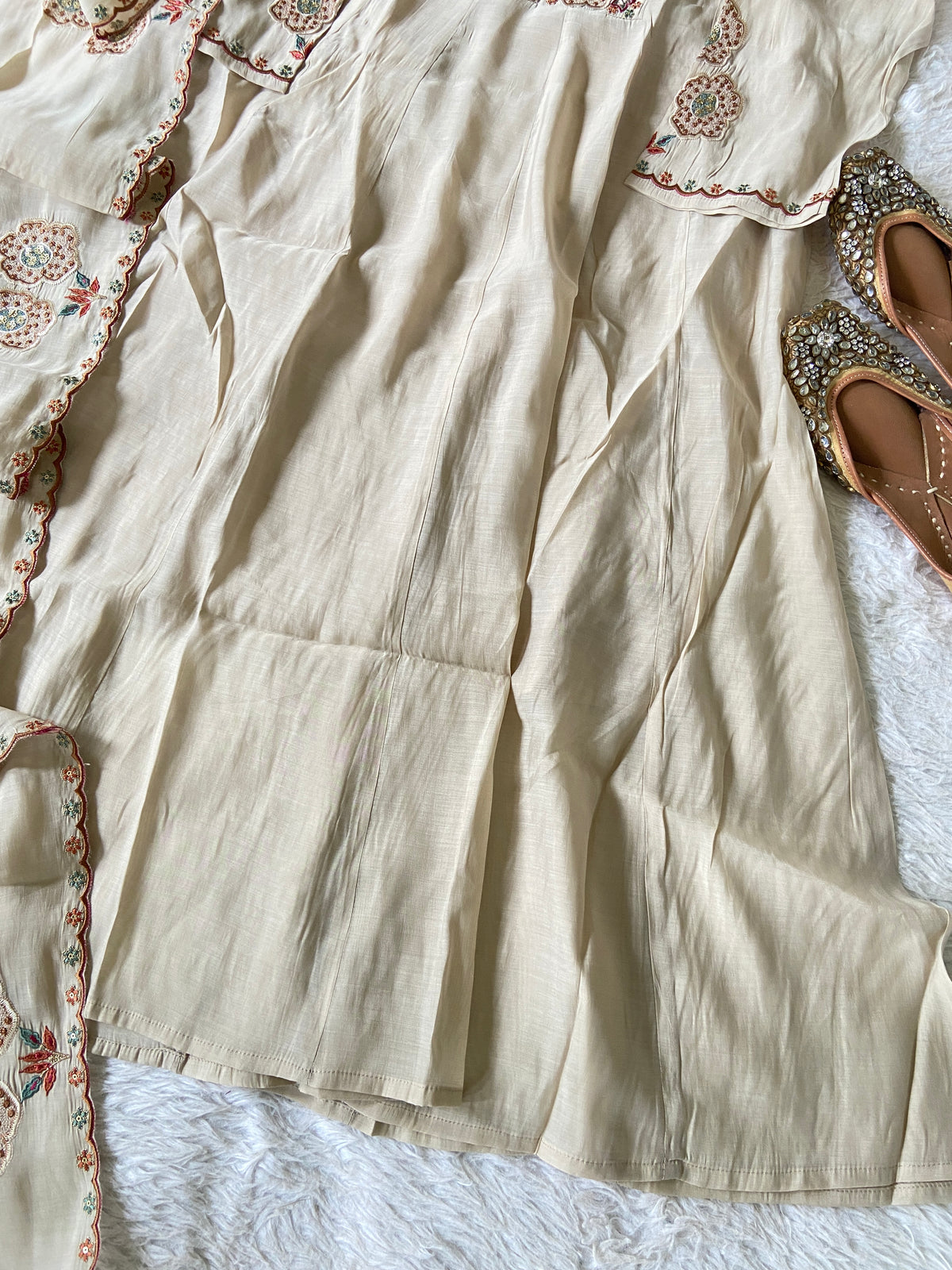 Premium Designer Anarkali Suit. Silk Suit Sets For Women Online India. Shop the Latest Festive Summer Collection at Shivani Designer Kurti.