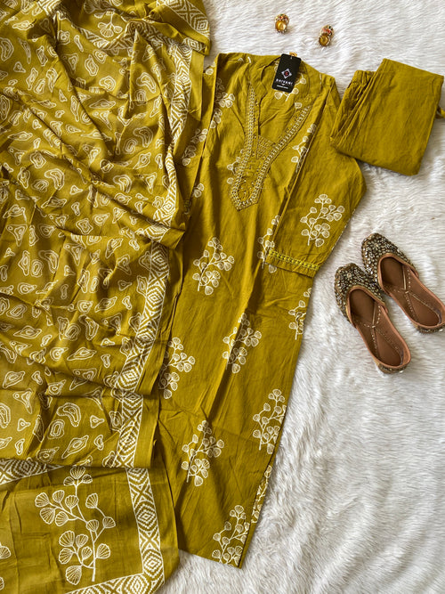 Cotton Printed kurti With Matching Pant And Dupatta, Cotton Straightcut Suit Set For Women