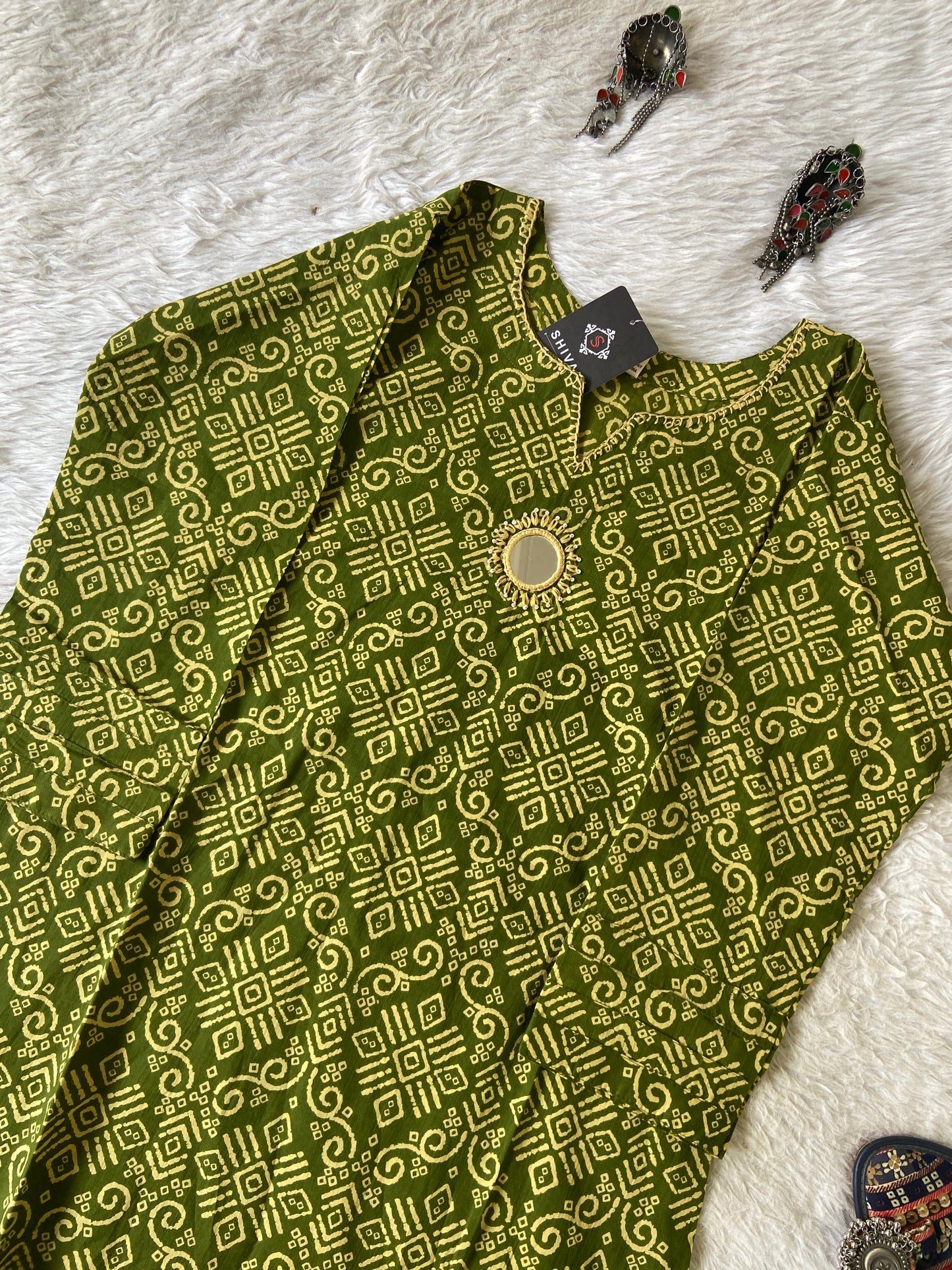 Aline Printed Cotton Kurti. Cotton Kurtis For Women Online India. Shop the Latest Festive Summer Collection at Shivani Designer Kurti.