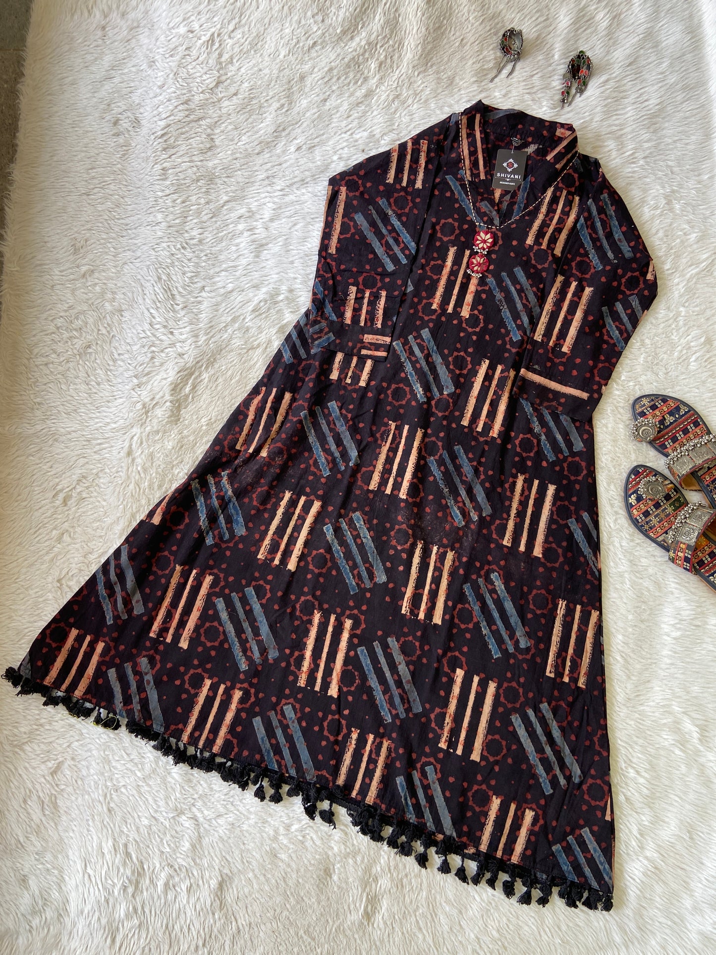 Cotton Midi, Cotton Aline Kurti With Mirror Work (Gamthi Kurti). Cotton Kurti For Women online India. Shop the Latest Festive Summer Collection at Shivani Designer Kurti.