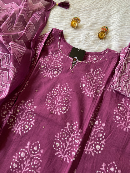 Batik Print StraightCut Kurti With Printed Pant And Dupatta, Cotton StraightCut Kurti Suit Sets For Women