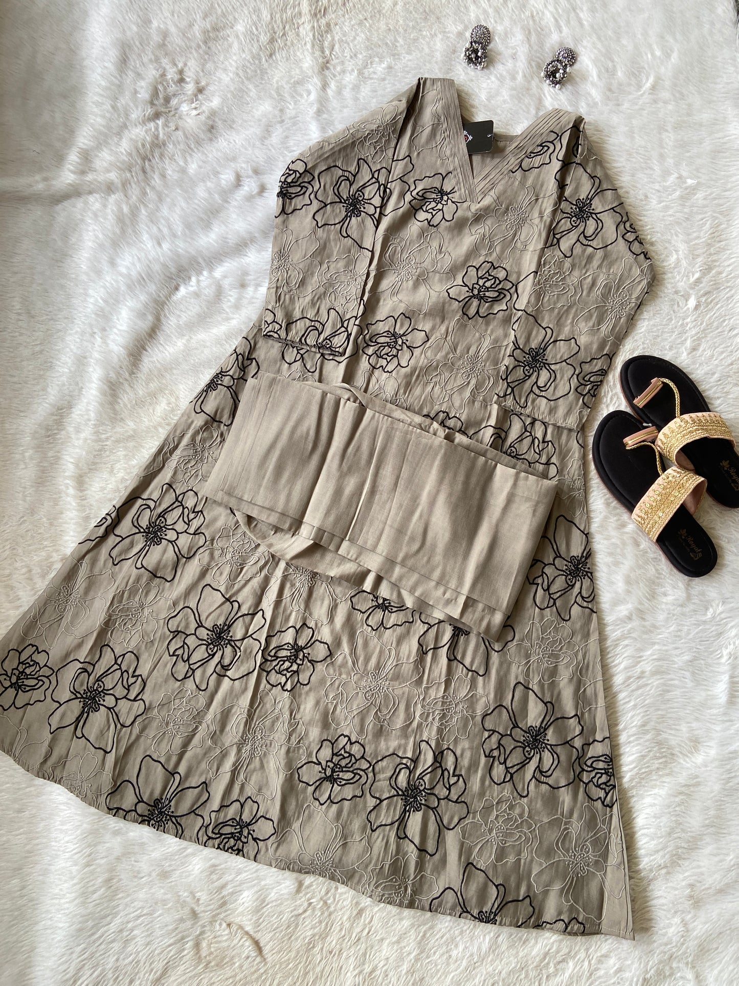 Flower Design Embroidery Work In Aline Kurti With Plain Palazzo, Silk Aline Kurti Sets For Women