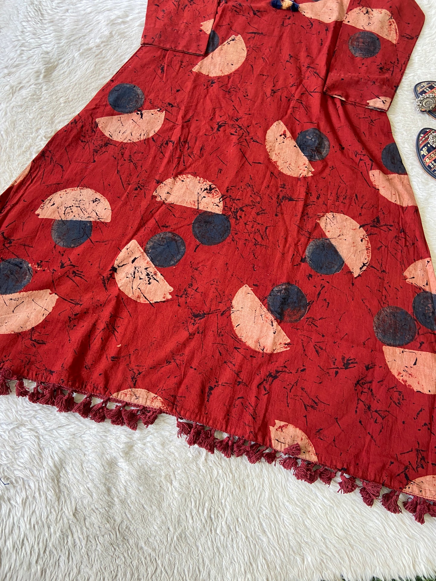 Cotton Midi, Cotton Aline Kurti With Mirror Work (Gamthi Kurti). Cotton Kurti For Women online India. Shop the Latest Festive Summer Collection at Shivani Designer Kurti.