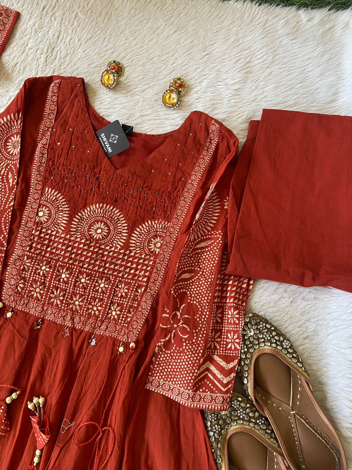 Full Flair Cotton Anarkali Kurti, Pant And Dupatta. Cotton Anarkali Kurti Suits For Women Online India. Shop the Latest Festive Summer Collection at Shivani Designer Kurti.