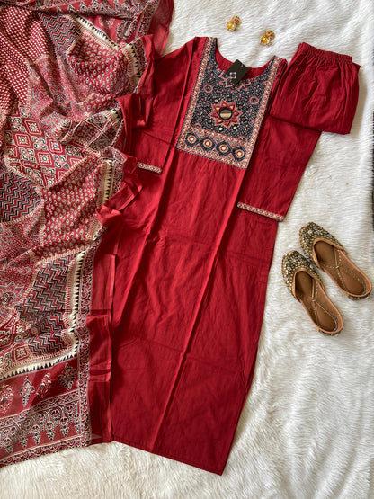 Beautiful Patch & Real Mirror work in Kurti, Palazzo And Dupatta, Cotton StraightCut Suit Sets For Women