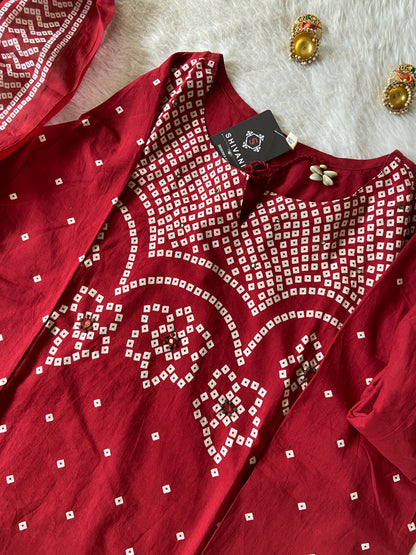 Bandani / Bandhej Print Cotton Aline Kurti With Palazzo And Dupatta.. Cotton Suit Sets For Women Online India. Shop the Latest Festive Summer Collection at Shivani Designer Kurti.