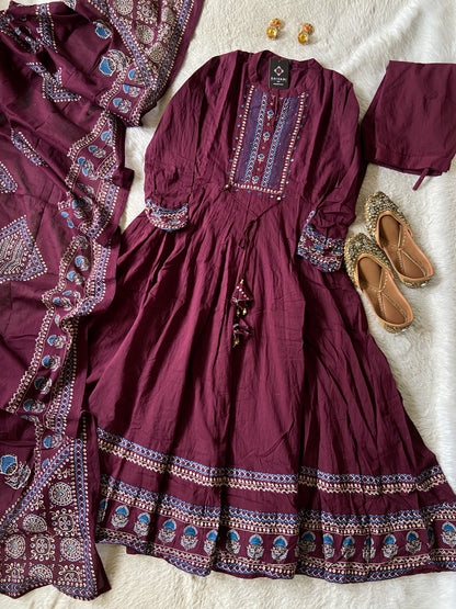 Full Sleeve Cotton Anarkali Kurti, Pant And Dupatta. Cotton Anarkali Kurti Suits For Women Online India. Shop the Latest Festive Summer Collection at Shivani Designer Kurti.