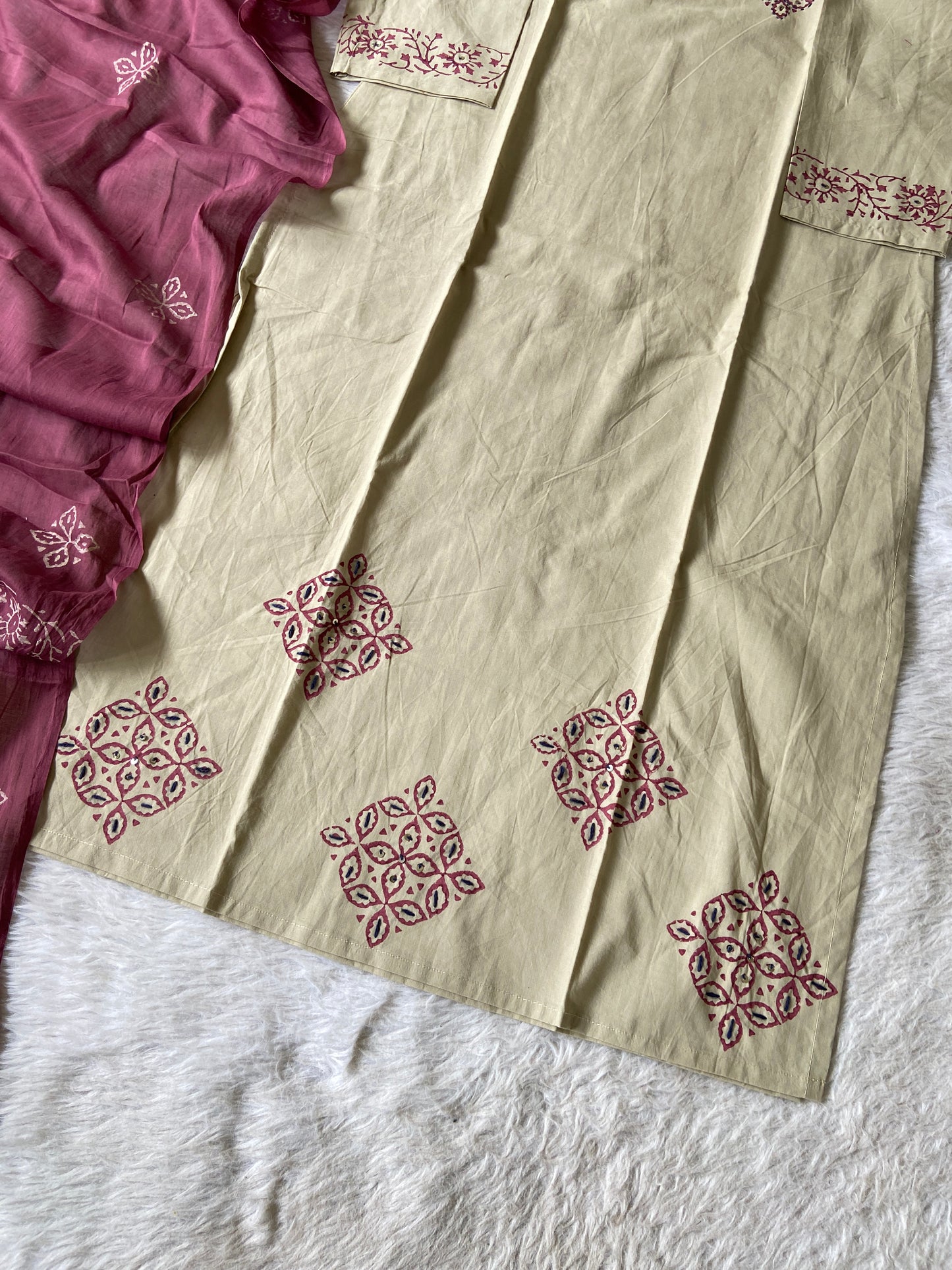 Cotton Straight Kurti With Palazzo And Dupatta (Gamthi Pair). Cotton Suit Sets For Women Online India. Shop the Latest Festive Summer Collection at Shivani Designer Kurti.