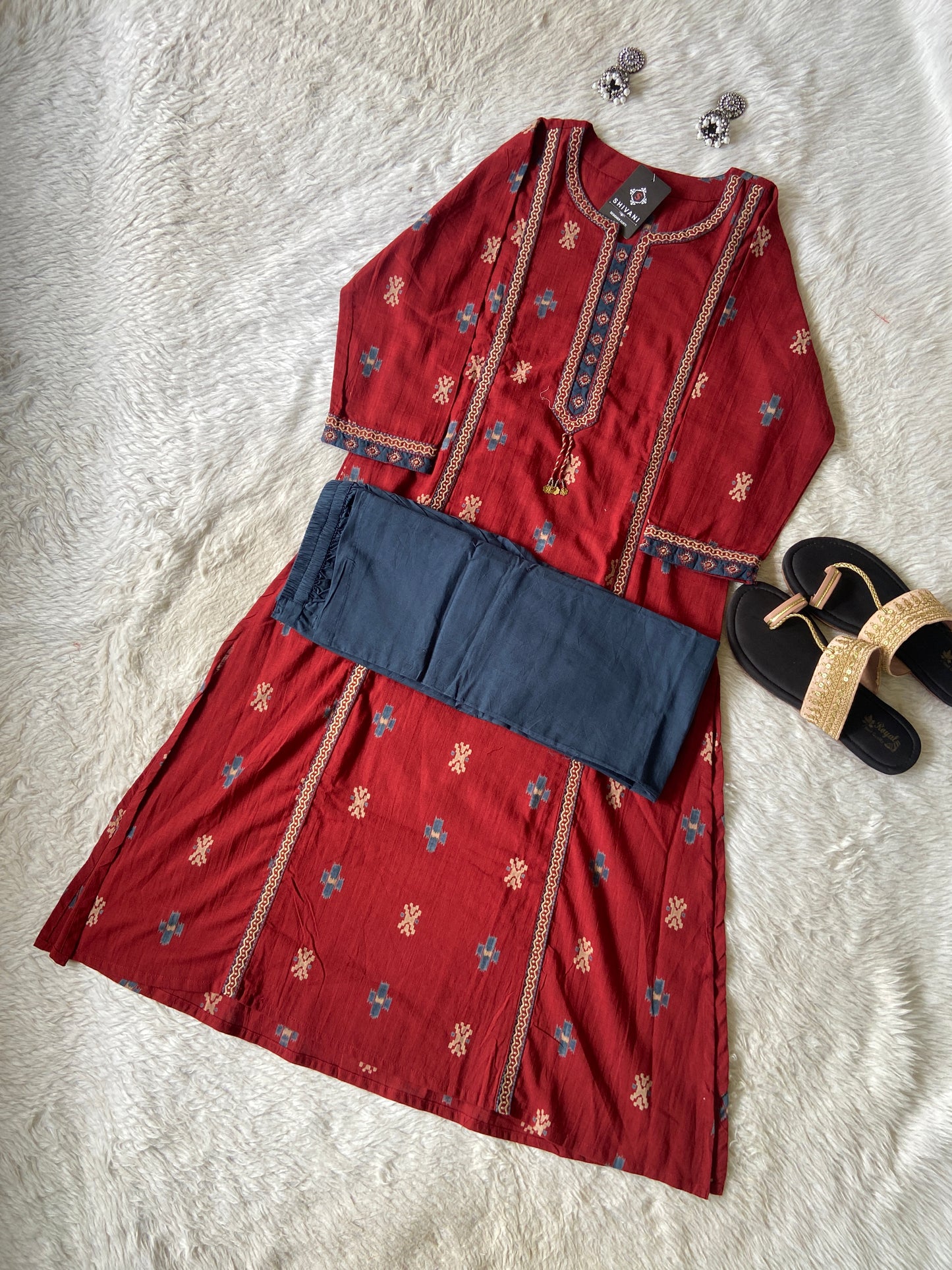 Linen Cotton Aline With Cut Kurti And Palazzo. Cotton Aline Kurti Sets For Women Online India. Shop the Latest Festive Summer Collection at Shivani Designer Kurti.