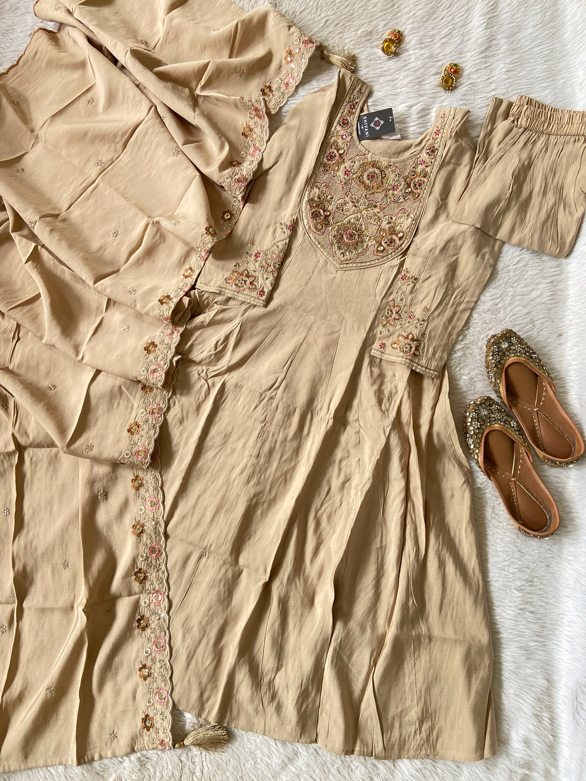 Premium Designer Anarkali Suit. Silk Suit Sets For Women Online India. Shop the Latest Festive Summer Collection at Shivani Designer Kurti.
