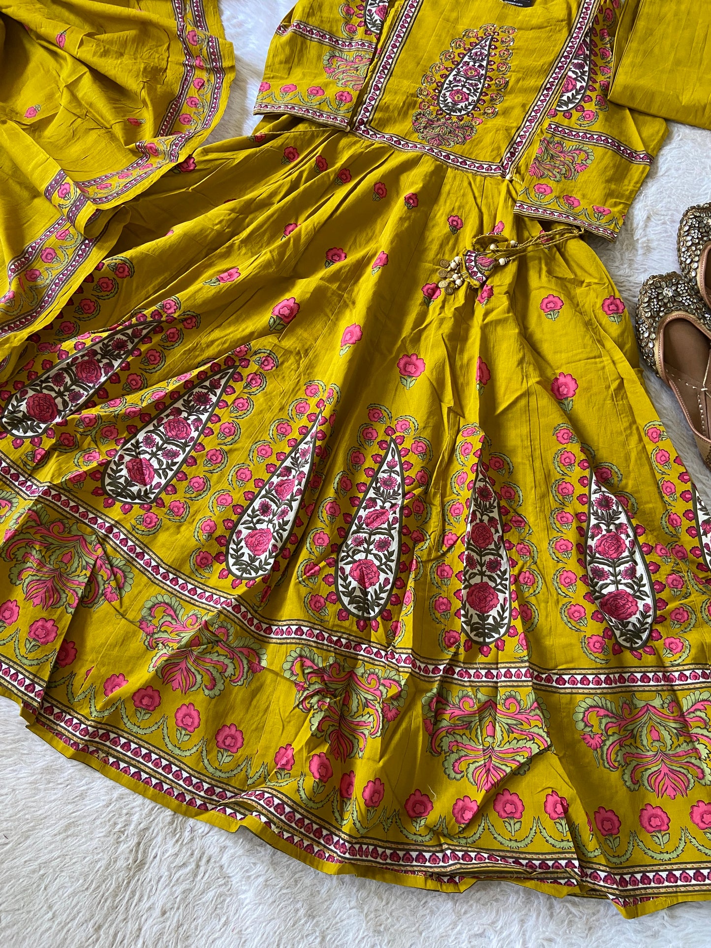 Jaipuri Cotton Anarkali Kurti With Pant And Dupatta. Cotton Suit Sets For Women Online India. Shop the Latest Festive Summer Collection at Shivani Designer Kurti.