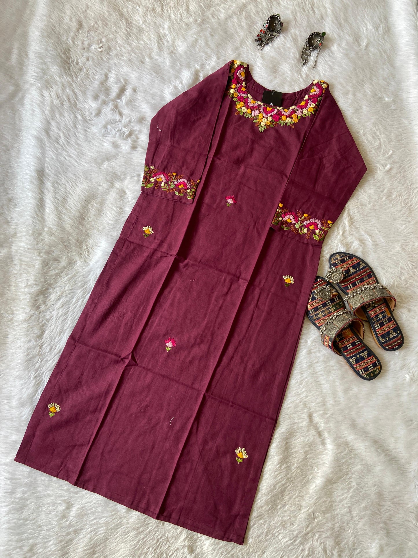 Thread Handwork Kurti StraightCut Kurti, Cotton StraightCut Kurti For Women