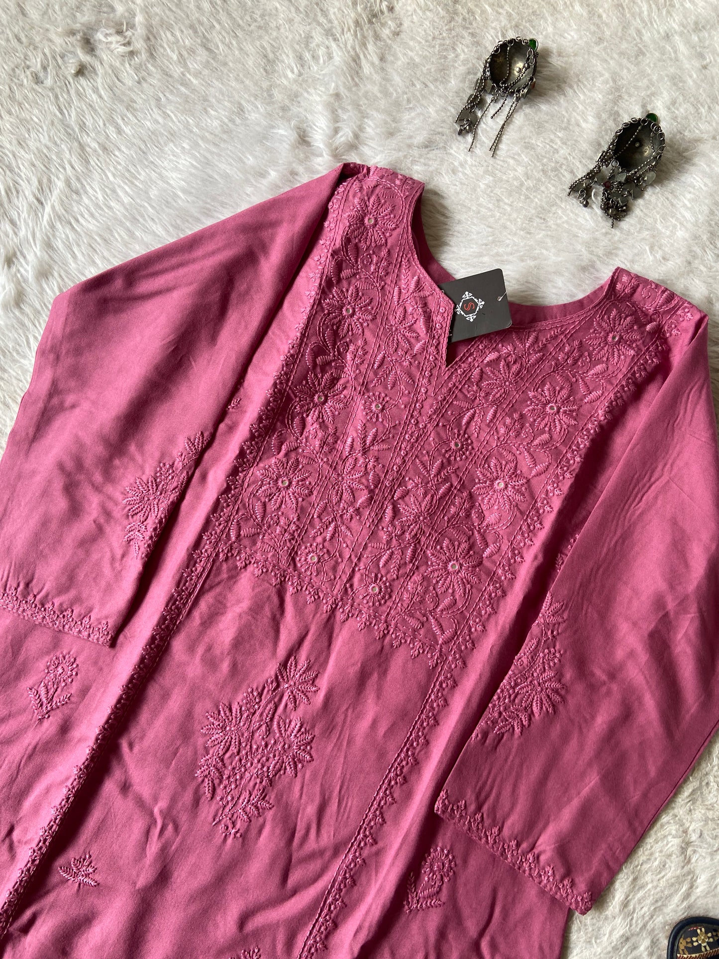 Rayon Straight Lucknowi Chikankari Long Kurti. Rayon Kurti For Women online India. Shop the Latest Festive Summer Collection at Shivani Designer Kurti.