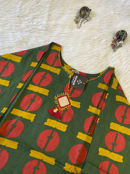 Cotton Short Top (Gamthi Short Top). Cotton Short Top For Women online India. Shop the Latest Festive Summer Collection at Shivani Designer Kurti. (Copy)