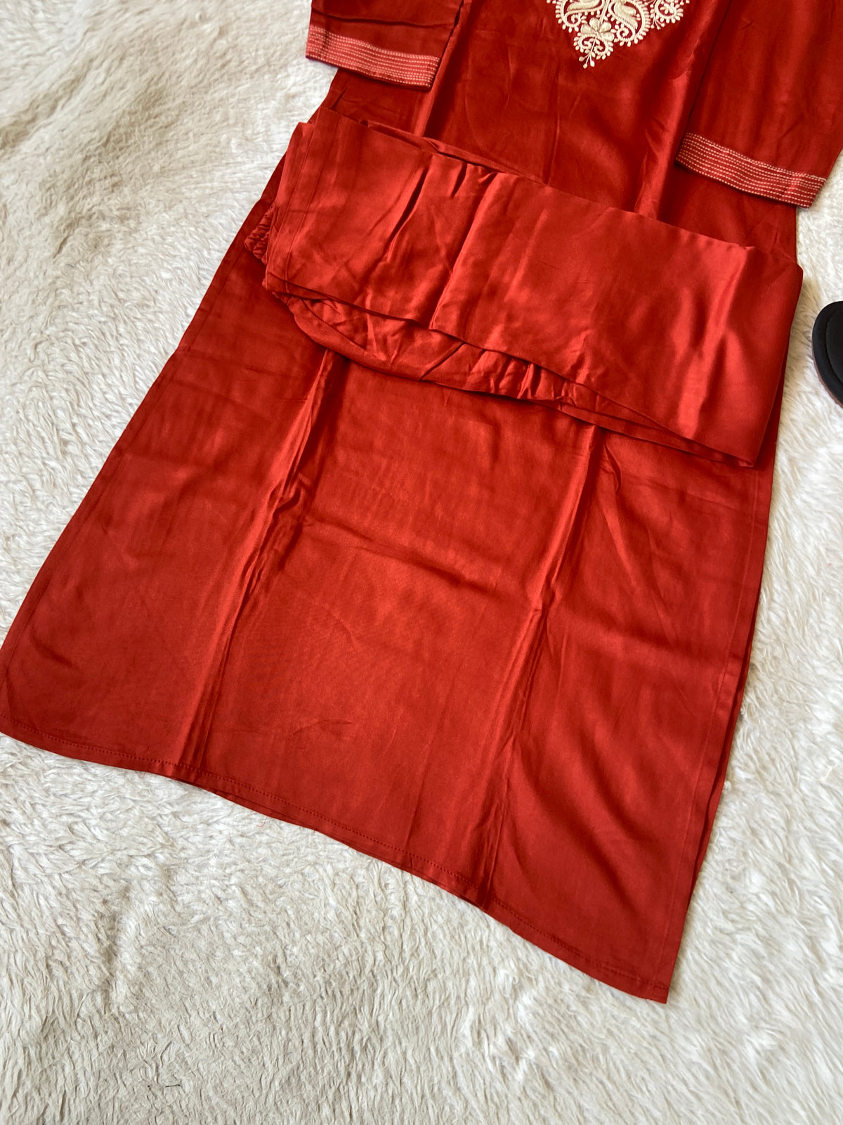 Gaji Satin Straight Kurti With Palazzo. Silk Kurti Sets For Women Online India. Shop the Latest Festive Summer Collection at Shivani Designer Kurti.