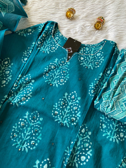 Batik Print StraightCut Kurti With Printed Pant And Dupatta, Cotton StraightCut Kurti Suit Sets For Women