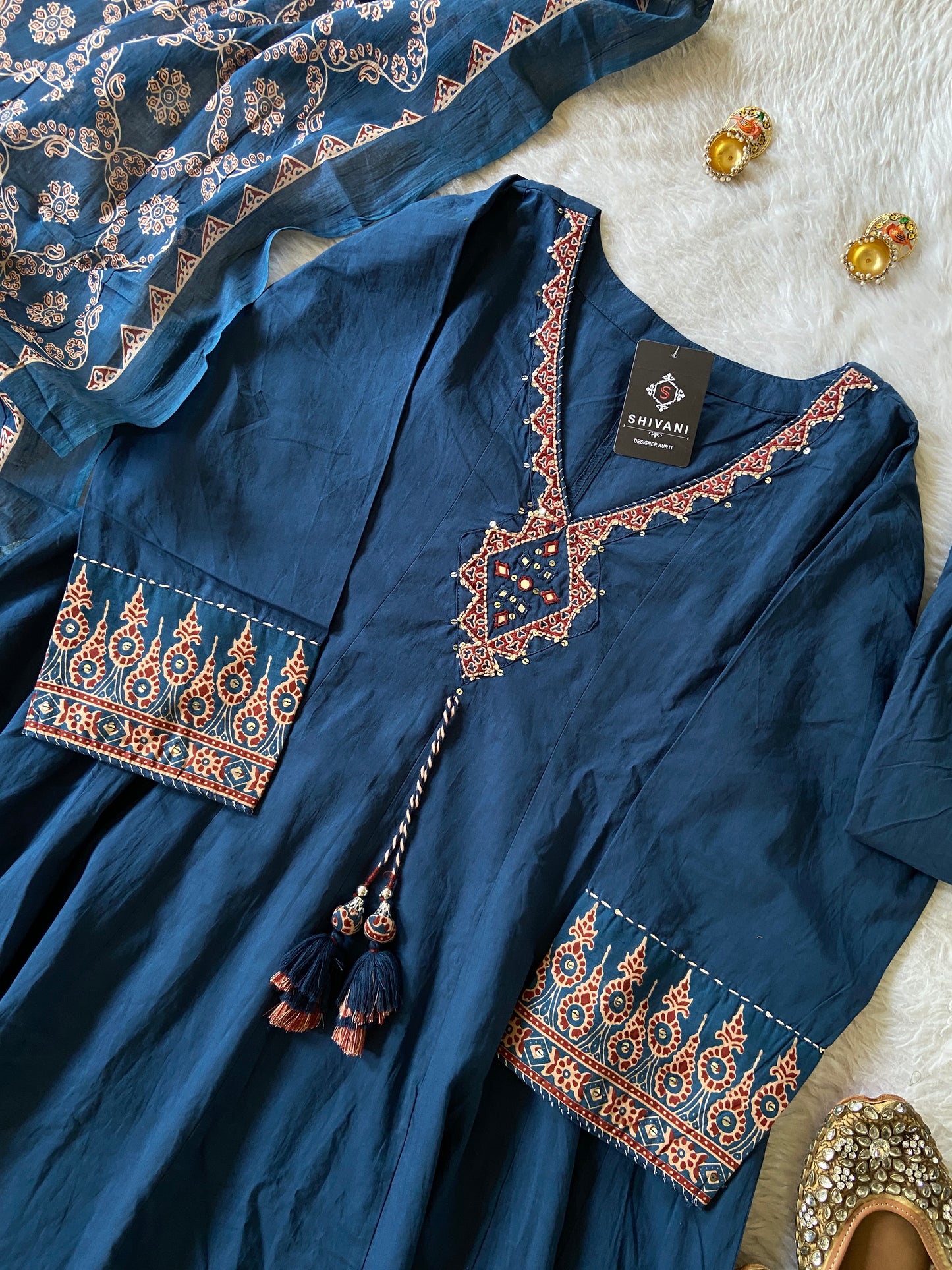 Jaipuri Cotton Anarkali Kurti With Pant And Dupatta. Cotton Suit Sets For Women Online India. Shop the Latest Festive Summer Collection at Shivani Designer Kurti.