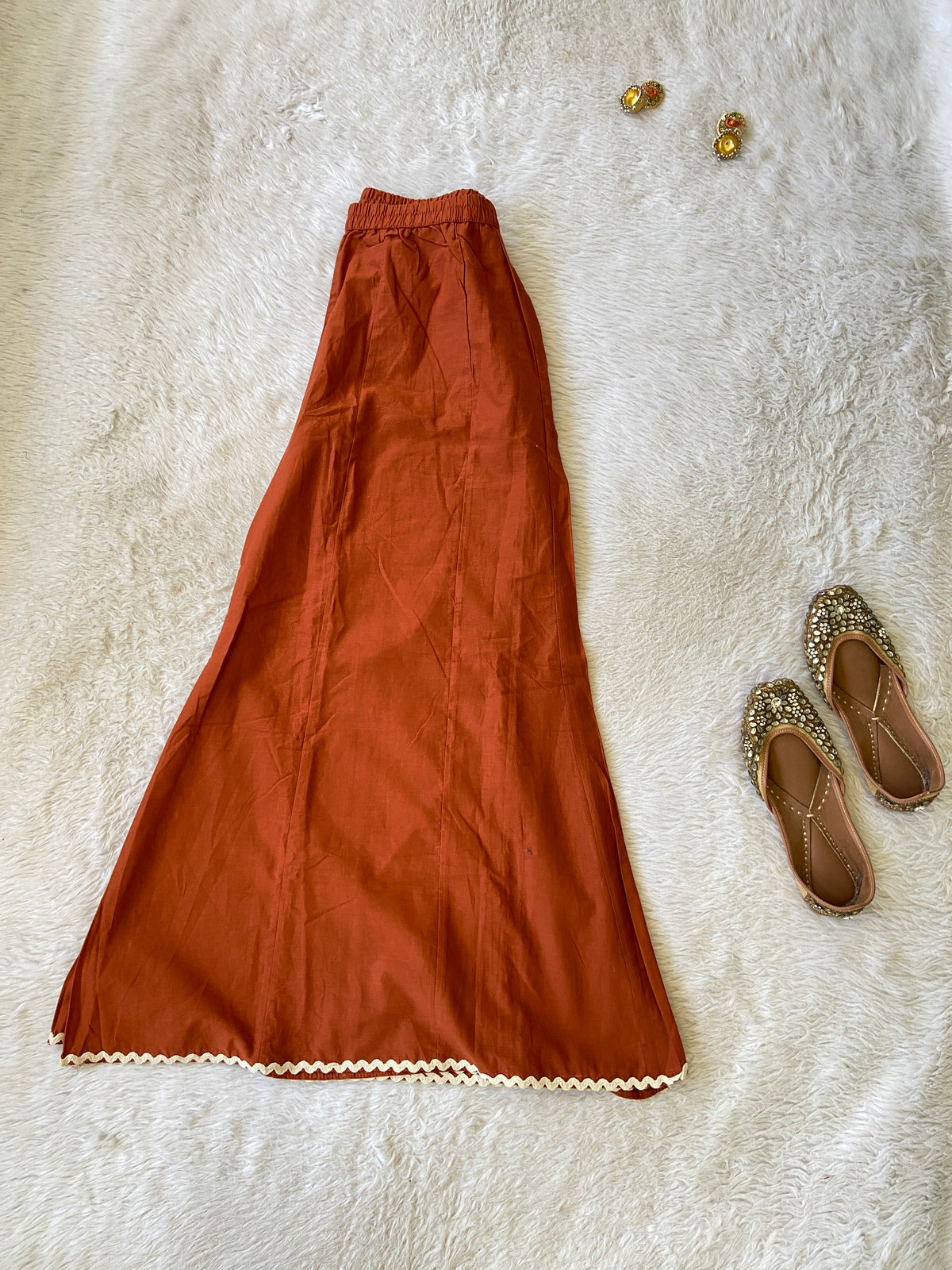 Gopi Dress. Cotton Short Kurti With Divider Palazzo And Dupatta. Cotton Suit Sets For Women Online India. Shop the Latest Festive Summer Collection at Shivani Designer Kurti.