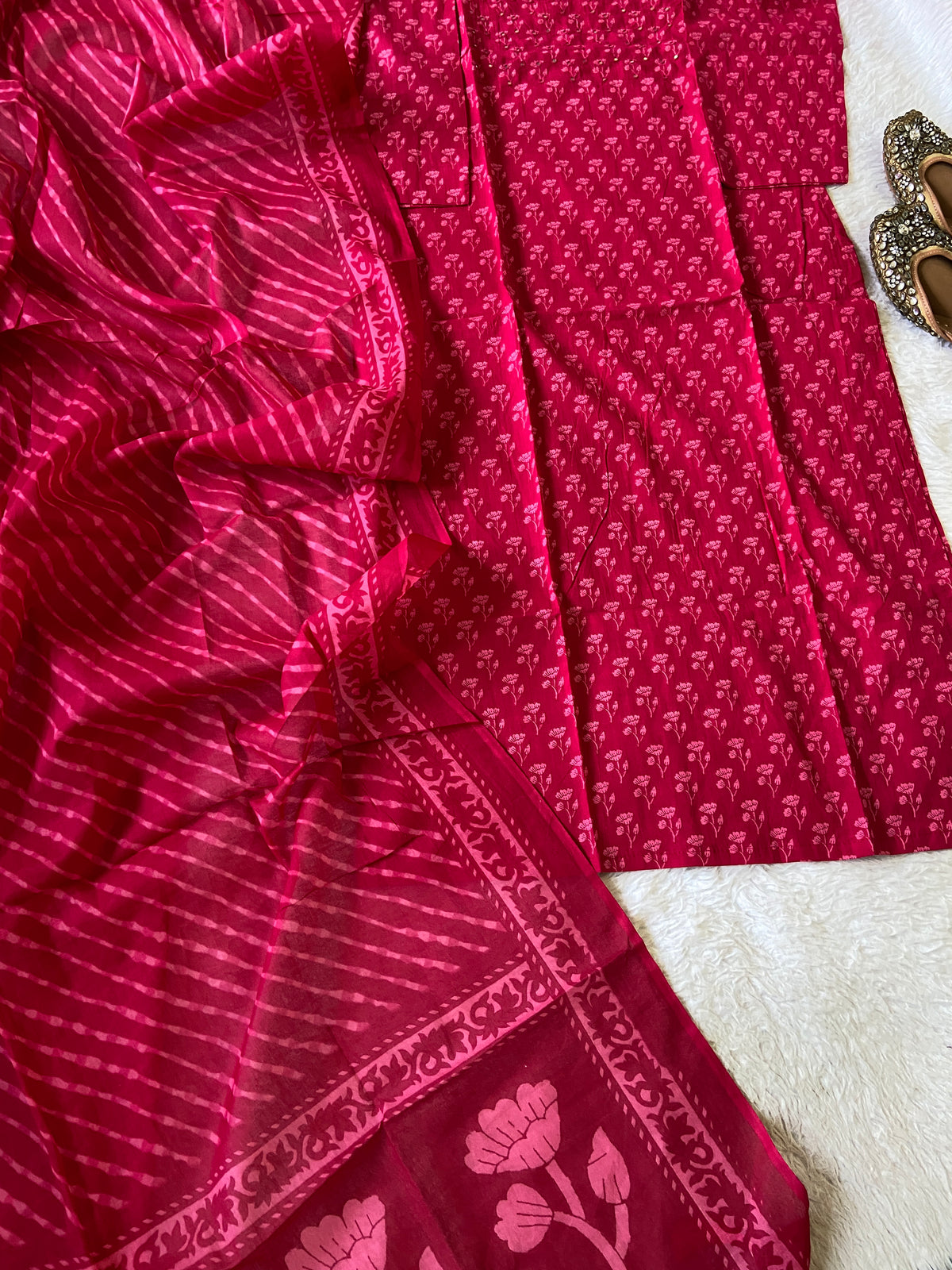 Jaipuri Cotton Straight Kurti, Pant And Dupatta. Cotton Kurti Suits For Women Online India. Shop the Latest Festive Summer Collection at Shivani Designer Kurti.