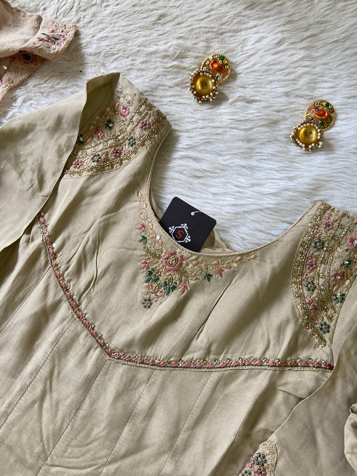 Premium Designer Anarkali Suit. Silk Suit Sets For Women Online India. Shop the Latest Festive Summer Collection at Shivani Designer Kurti.