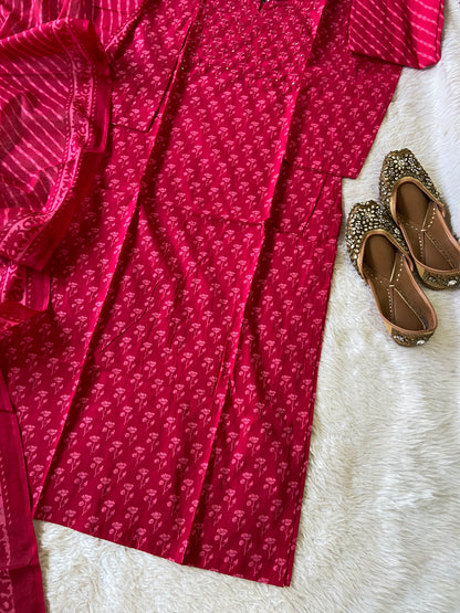 Jaipuri Cotton Straight Kurti, Pant And Dupatta. Cotton Kurti Suits For Women Online India. Shop the Latest Festive Summer Collection at Shivani Designer Kurti.