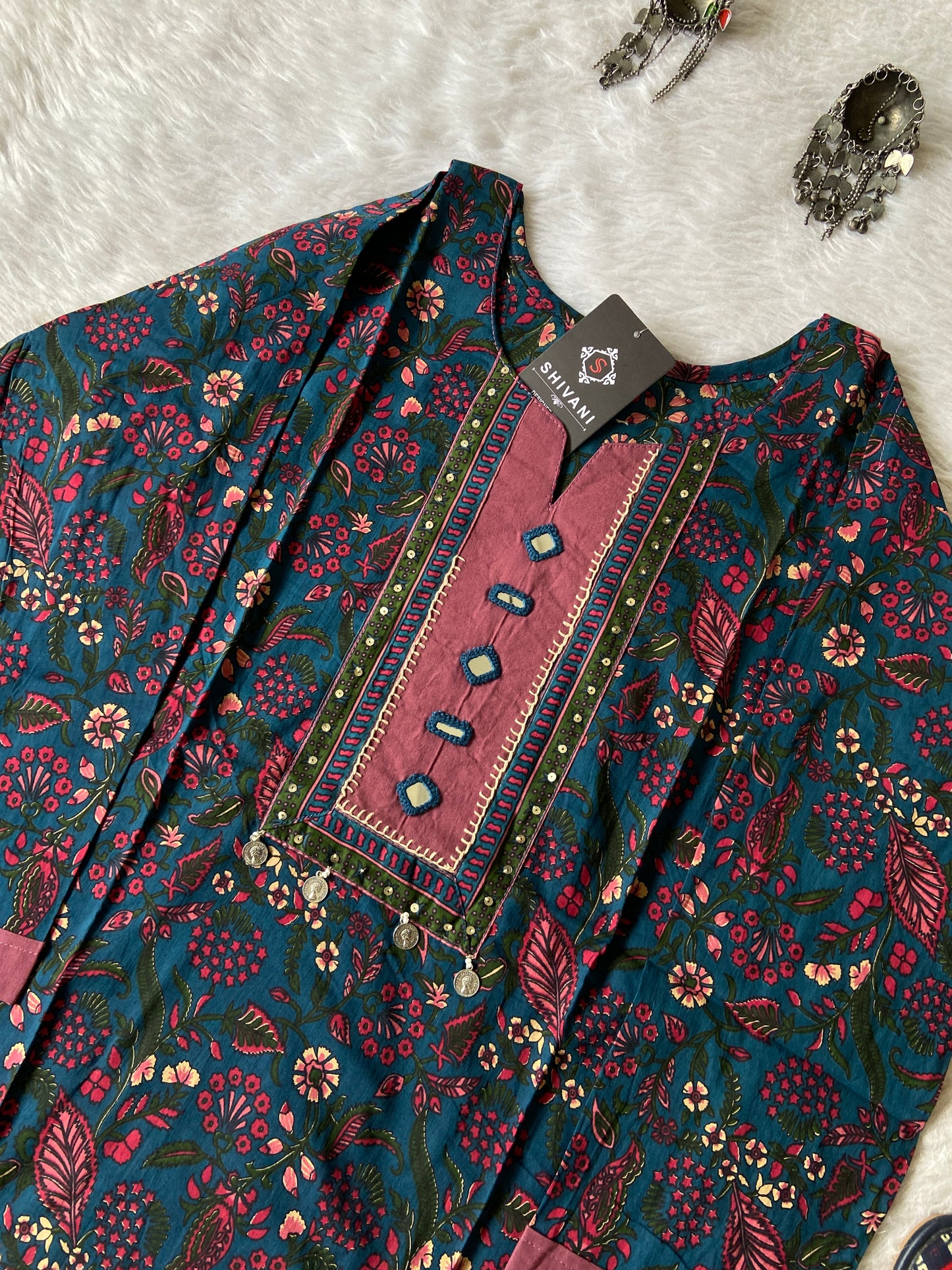 Cotton Short Top (Gamthi Short Top). Cotton Short Top For Women online India. Shop the Latest Festive Summer Collection at Shivani Designer Kurti.
