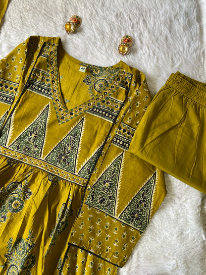 Jaipuri Cotton Aline Kurti, Pant And Dupatta. Cotton Suits Sets For Women Online India. Shop the Latest Festive Summer Collection at Shivani Designer Kurti.