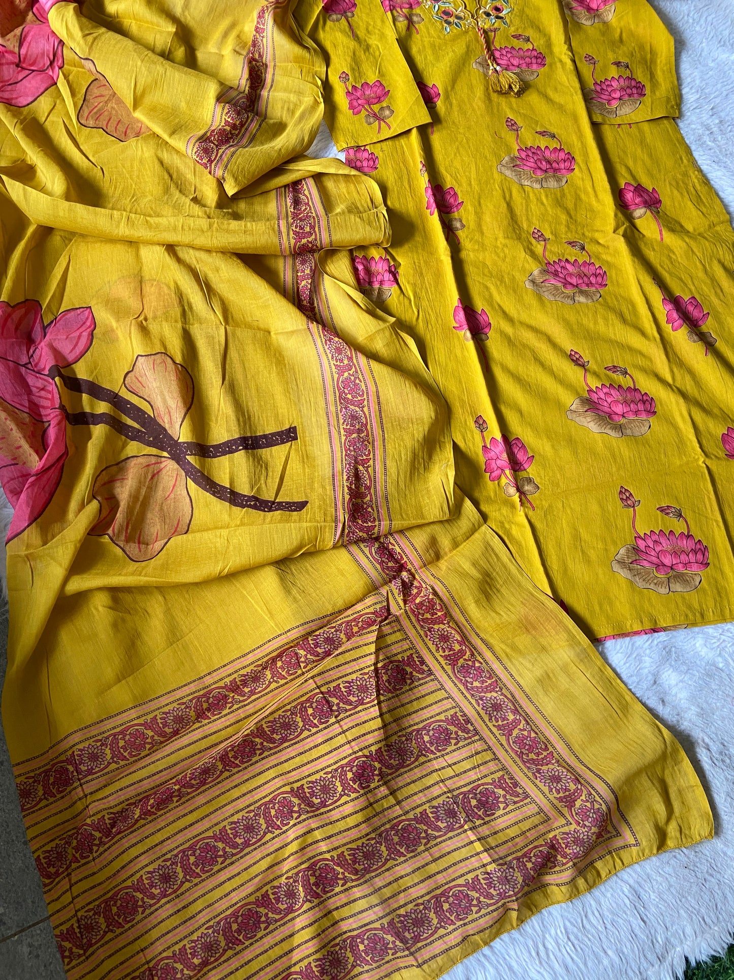 Cotton Straight Cut Kurti With Palazzo And Dupatta. Cotton Suit Sets For Women Online India. Shop the Latest Festive Summer Collection at Shivani Designer Kurti.