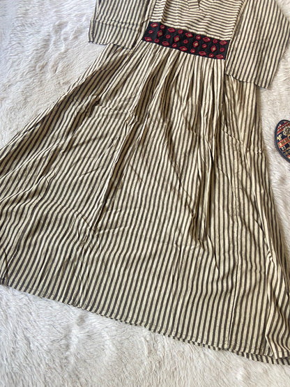 Cotton Midi, Cotton Aline Kurti With Mirror Work (Gamthi Kurti). Cotton Kurti For Women online India. Shop the Latest Festive Summer Collection at Shivani Designer Kurti.