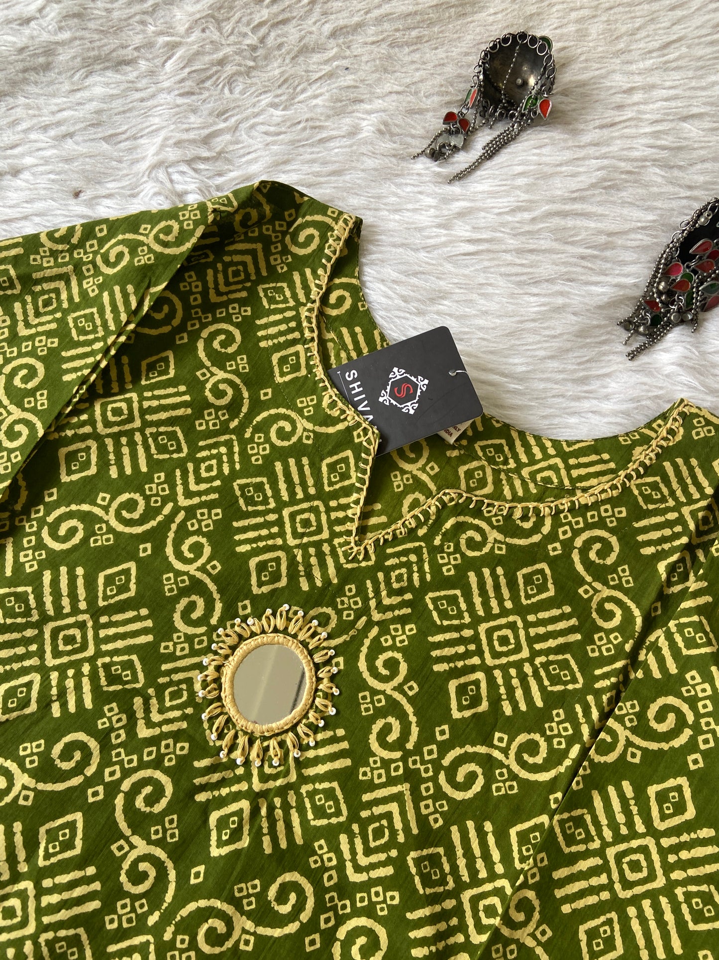 Aline Printed Cotton Kurti. Cotton Kurtis For Women Online India. Shop the Latest Festive Summer Collection at Shivani Designer Kurti.