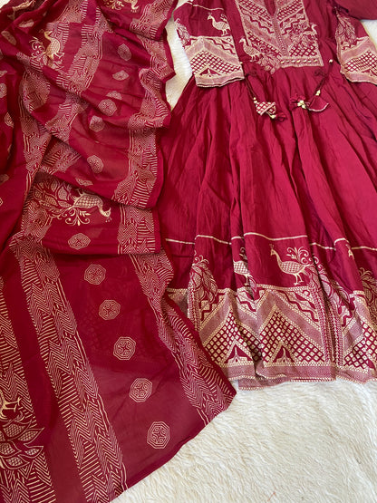 Full Flair Cotton Anarkali Kurti, Pant And Dupatta. Cotton Anarkali Kurti Suits For Women Online India. Shop the Latest Festive Summer Collection at Shivani Designer Kurti.